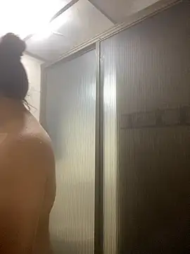 Scarlet auraa online show from April 8, 2026, 5:24 pm