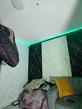 Snapshot of Isis_Hot__ chatting on February 16, 2026, 11:17 am Isis Hot online show from February 16, 2026, 11:17 am