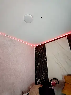 Snapshot of Isis_Hot__ chatting on February 22, 2026, 12:12 am Isis Hot online show from February 22, 2026, 12:12 am