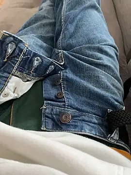 Snapshot of sexyschiavo chatting on March 21, 2026, 4:32 pm sexyschiavo online show from March 21, 2026, 4:32 pm