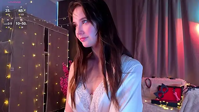 Snapshot of KiraYukimura chatting on March 25, 2026, 4:29 am KiraYukimura online show from March 25, 2026, 4:29 am