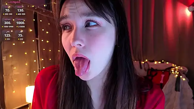 Snapshot of KiraYukimura chatting on April 7, 2026, 1:28 am KiraYukimura online show from April 7, 2026, 1:28 am