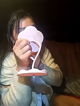 Hiniyk2 online show from January 9, 2026, 1:58 pm