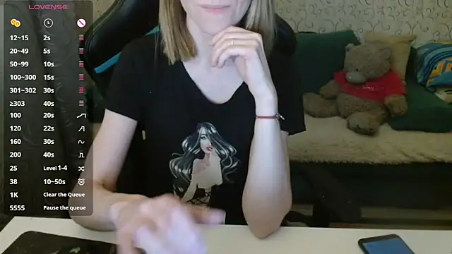 Snapshot of -Milamanka- chatting on February 13, 2026, 3:41 pm -Milamanka- online show from February 13, 2026, 3:41 pm