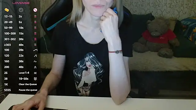 Snapshot of -Milamanka- chatting on February 20, 2026, 3:12 pm -Milamanka- online show from February 20, 2026, 3:12 pm