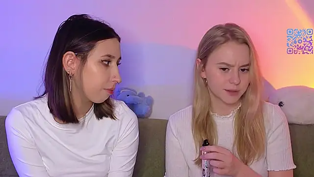 Mimipaws online show from March 21, 2026, 7:28 pm