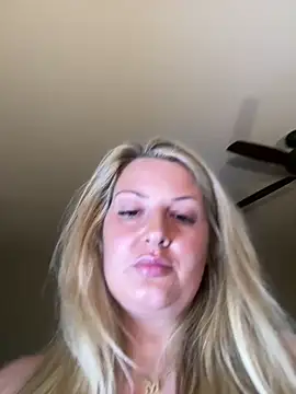 docmilf12 online show from February 25, 2026, 2:43 am