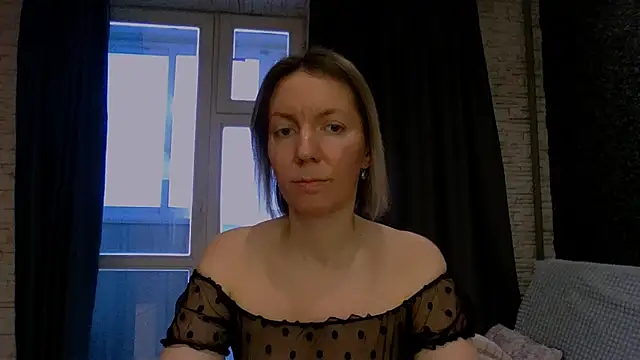 Snapshot of Amanda_Luxe chatting on February 10, 2026, 3:10 am Amanda Luxe online show from February 10, 2026, 3:10 am