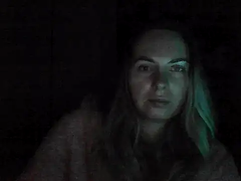 Snapshot of VikiLove765 chatting on January 17, 2026, 11:19 pm VikiLove765 online show from January 17, 2026, 11:19 pm