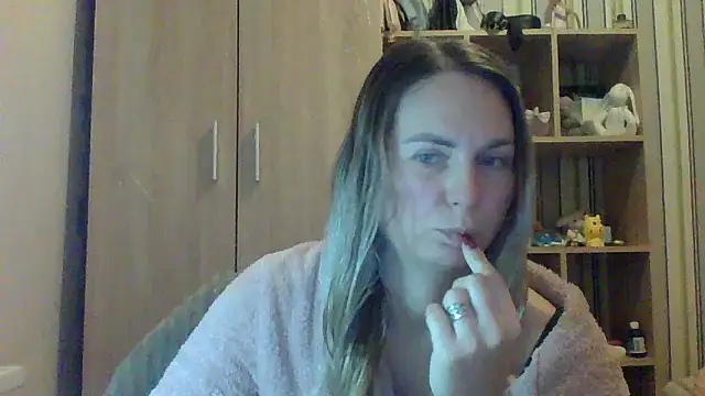 Snapshot of VikiLove765 chatting on January 31, 2026, 10:08 pm VikiLove765 online show from January 31, 2026, 10:08 pm