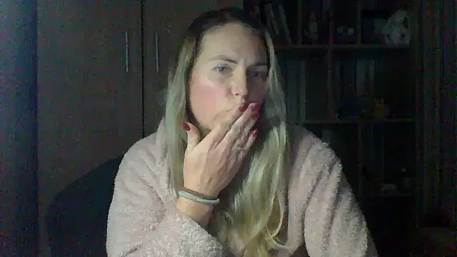 Snapshot of VikiLove765 chatting on February 4, 2026, 8:58 pm VikiLove765 online show from February 4, 2026, 8:58 pm