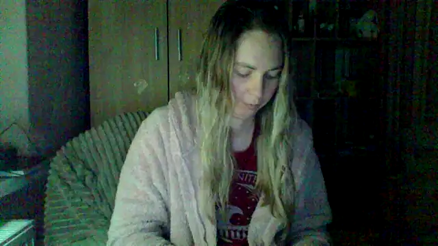 Snapshot of VikiLove765 chatting on February 15, 2026, 8:49 pm VikiLove765 online show from February 15, 2026, 8:49 pm