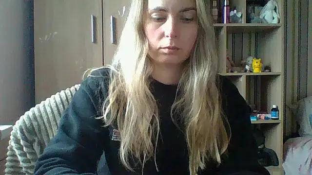 Snapshot of VikiLove765 chatting on February 16, 2026, 8:54 am VikiLove765 online show from February 16, 2026, 8:54 am