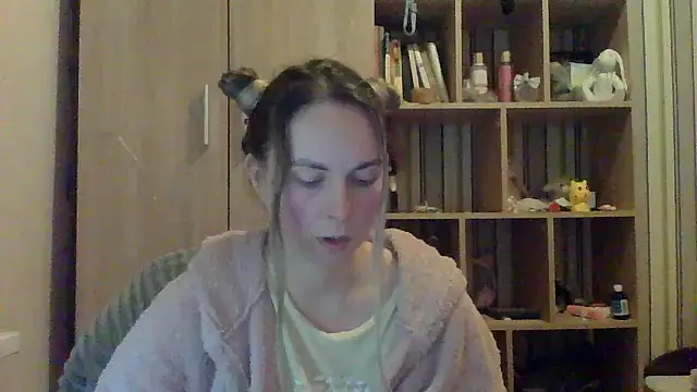 Snapshot of VikiLove765 chatting on February 28, 2026, 6:20 pm VikiLove765 online show from February 28, 2026, 6:20 pm