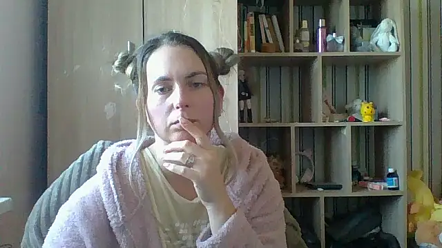 Snapshot of VikiLove765 chatting on March 1, 2026, 9:55 am VikiLove765 online show from March 1, 2026, 9:55 am