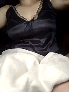 Merrylinh online show from March 22, 2026, 3:26 pm