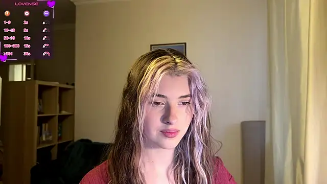 Snapshot of Dia_DeAmas chatting on April 27, 2026, 3:43 pm Dia DeAmas online show from April 27, 2026, 3:43 pm