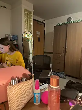 CookiesNcreaming online show from February 24, 2026, 8:01 am