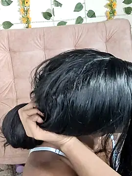 Nahomy-sm online show from April 23, 2026, 12:56 am