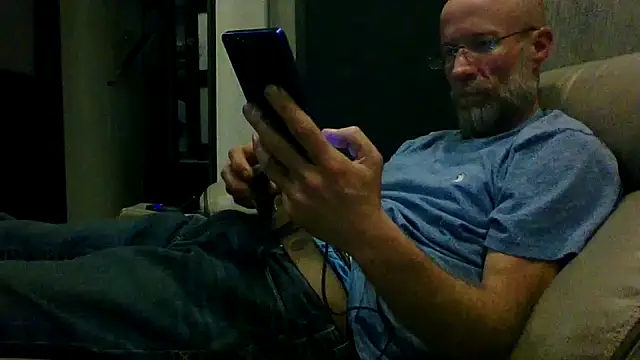 Snapshot of tittycum3636 chatting on February 14, 2026, 7:16 am tittycum3636 online show from February 14, 2026, 7:16 am