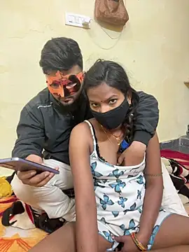 Snapshot of A-POOJA_RANI chatting on February 1, 2026, 2:32 am A-POOJA RANI online show from February 1, 2026, 2:32 am