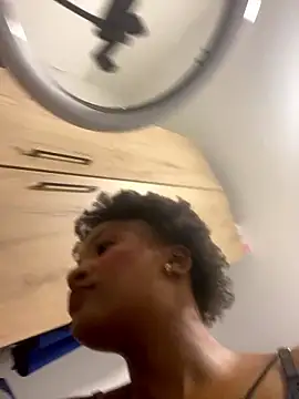 Snapshot of MOONSTONE2020 chatting on January 13, 2026, 6:57 pm MOONSTONE2020 online show from January 13, 2026, 6:57 pm