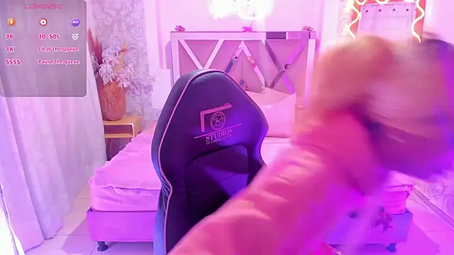 IRINA TAY1 online show from April 19, 2026, 3:17 am