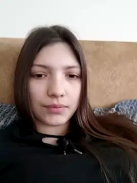 LunaTori456 online show from April 15, 2026, 9:27 am