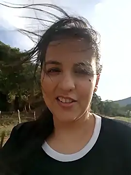 Snapshot of zaraluxx1 chatting on January 11, 2026, 9:42 pm zaraluxx1 online show from January 11, 2026, 9:42 pm