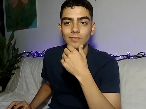 Colombian0baby online show from January 14, 2026, 9:20 pm