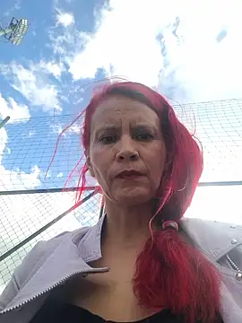 cintia love online show from May 3, 2026, 9:10 pm