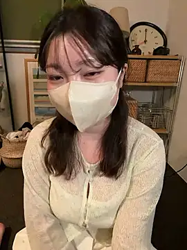 Snapshot of __Yui_ chatting on June 9, 2026, 3:45 pm Yui online show from June 9, 2026, 3:45 pm