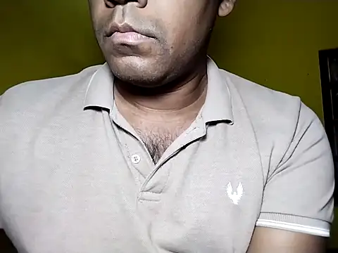 Snapshot of Lucky___05 chatting on February 20, 2026, 6:48 am Lucky 05 online show from February 20, 2026, 6:48 am