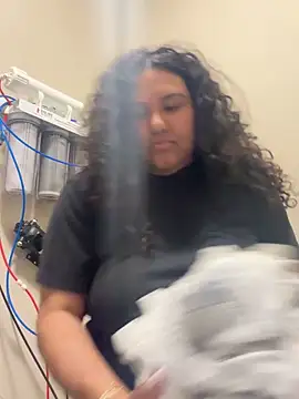 Angeliccreamyrican online show from April 6, 2026, 4:10 am