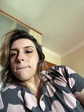 BarbieHotBrazil online show from April 14, 2026, 6:47 pm