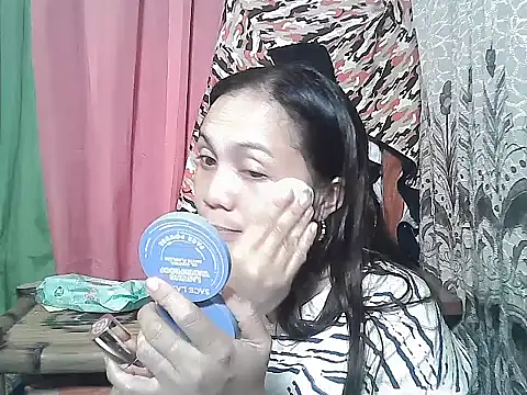 prettymomma24xx online show from March 22, 2026, 1:58 pm