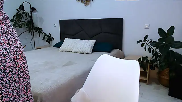 LOVELYBABY66 online show from April 2, 2026, 3:04 am