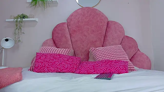 SamanthaSky   online show from January 15, 2026, 3:22 am