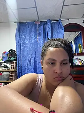 Snapshot of Selene_Voon chatting on April 16, 2026, 12:44 am Selene Voon online show from April 16, 2026, 12:44 am