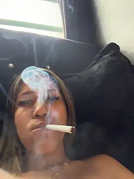 vicky bass  online show from April 22, 2026, 7:48 pm