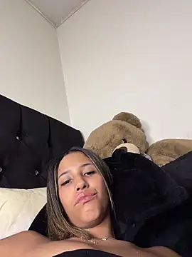 vicky bass  online show from June 2, 2026, 2:02 am