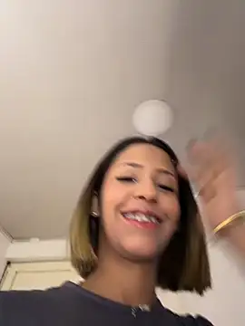 vicky bass  online show from June 6, 2026, 1:21 am