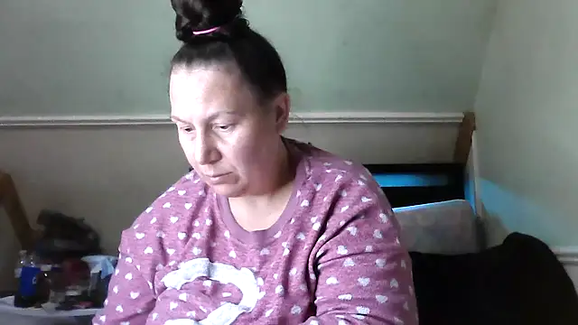 Snapshot of DallaStone chatting on April 18, 2026, 4:22 pm DallaStone online show from April 18, 2026, 4:22 pm