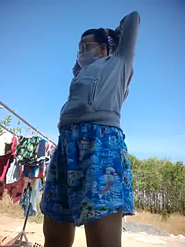 Snapshot of lina_loveee chatting on February 14, 2026, 6:43 am lina loveee online show from February 14, 2026, 6:43 am