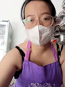 Snapshot of lina_loveee chatting on February 16, 2026, 7:48 am lina loveee online show from February 16, 2026, 7:48 am