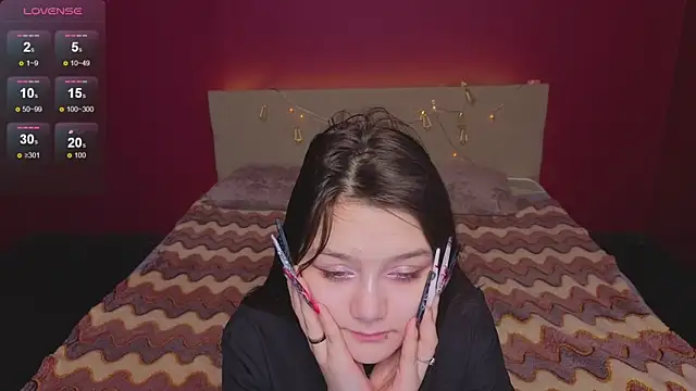 xxxnaughtyfoxyxxx online show from April 7, 2026, 9:32 am