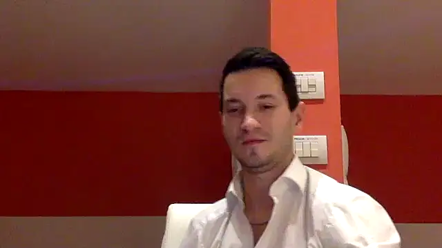 Snapshot of batschi0512 chatting on January 7, 2026, 8:33 pm batschi0512 online show from January 7, 2026, 8:33 pm