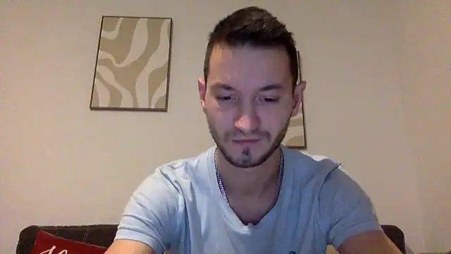 Snapshot of batschi0512 chatting on January 13, 2026, 9:53 pm batschi0512 online show from January 13, 2026, 9:53 pm