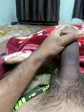 Snapshot of 8inchhere chatting on February 17, 2026, 7:53 pm 8inchhere online show from February 17, 2026, 7:53 pm