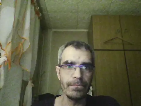 Snapshot of Gattuzoman85 chatting on April 16, 2026, 9:39 pm Gattuzoman85 online show from April 16, 2026, 9:39 pm